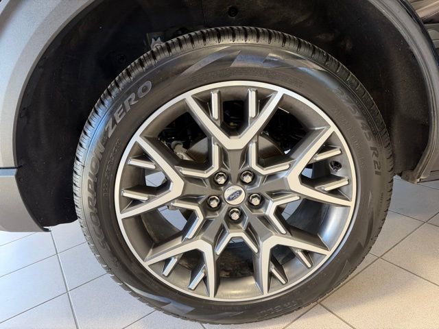 Used 2025 Ford Explorer Platinum w/ Ultimate Package AWD/4WD image 42