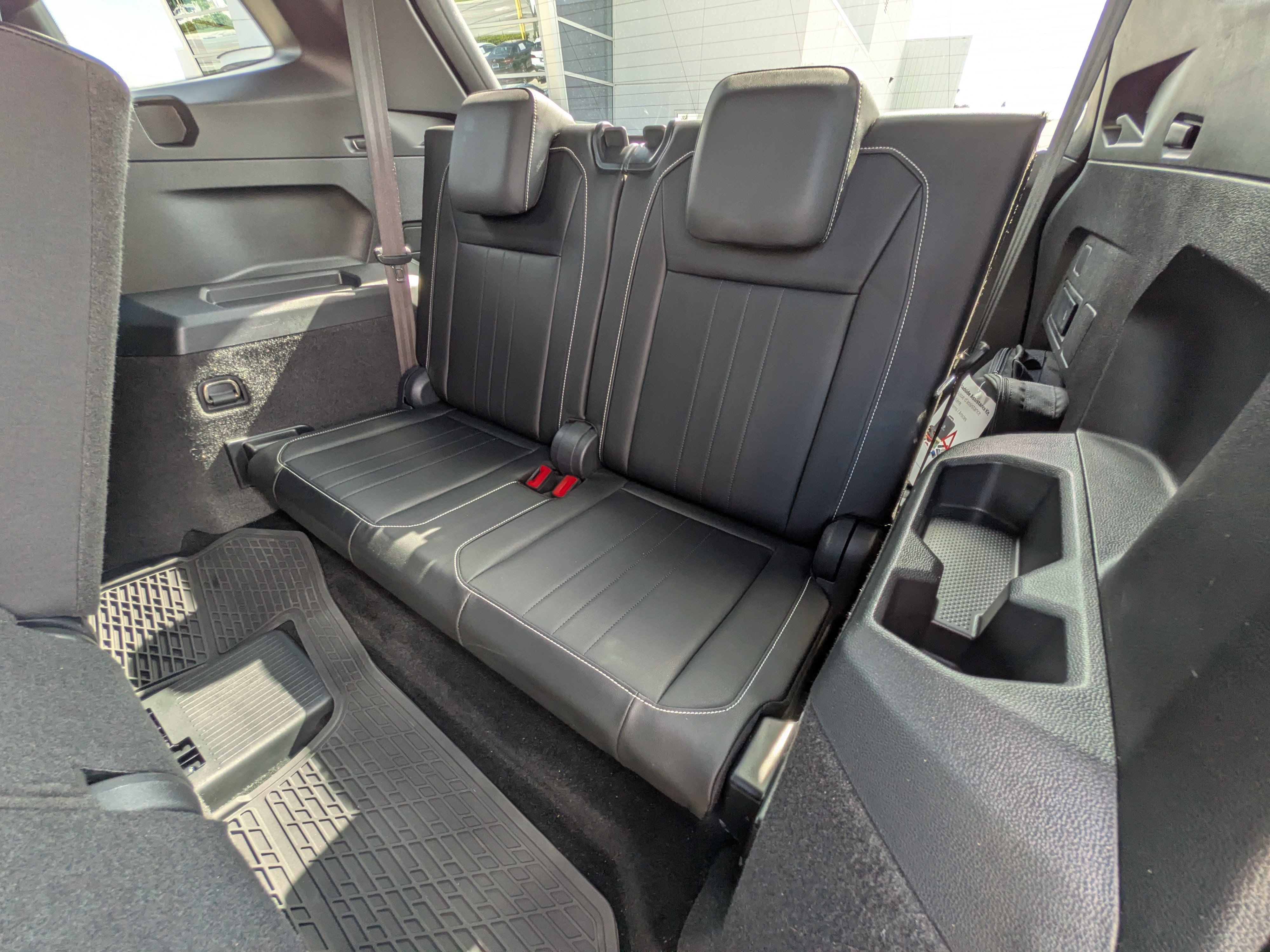 Certified 2023 Volkswagen Tiguan SE R-Line FWD image 13