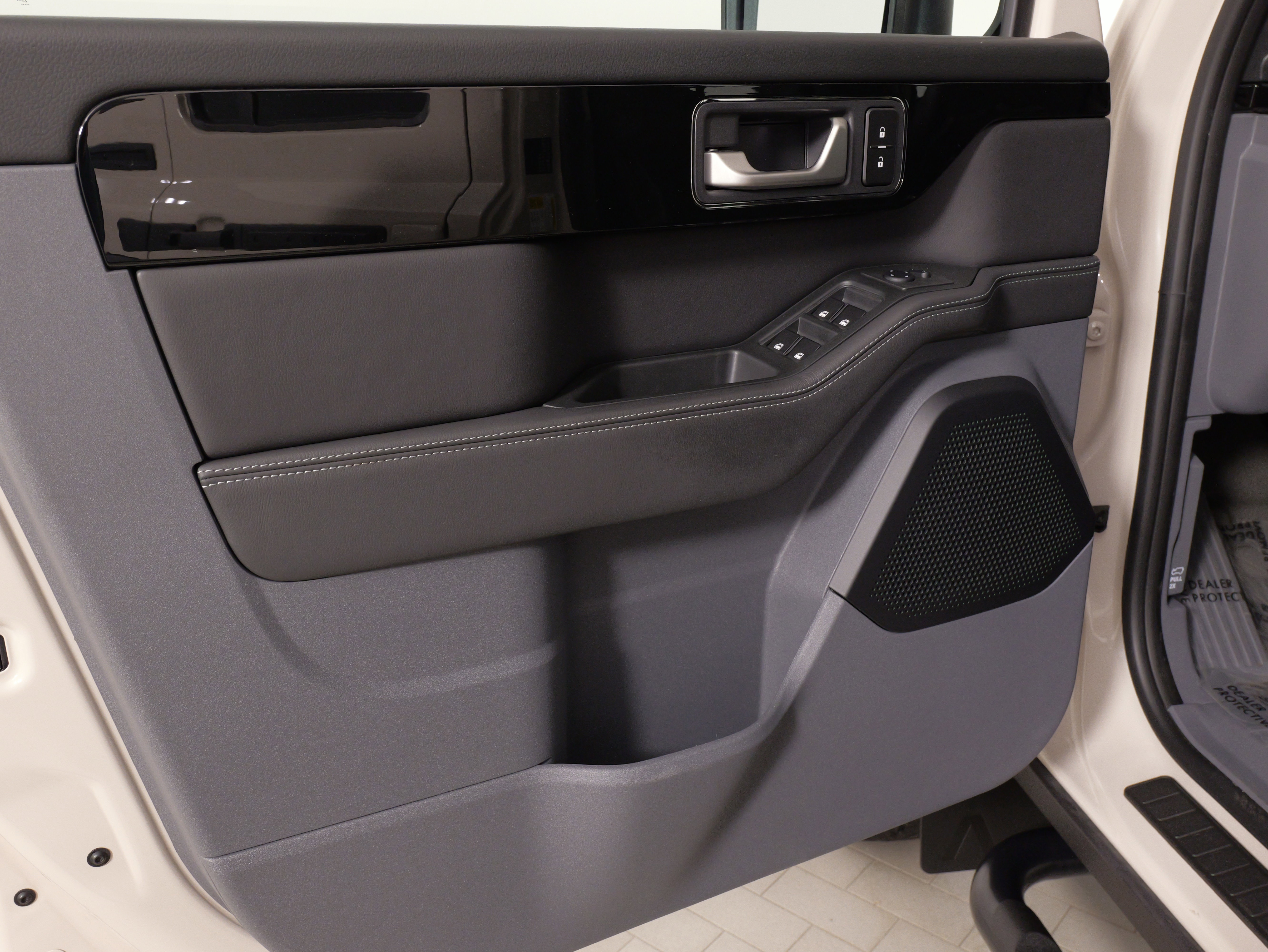 Used 2024 INEOS Grenadier Fieldmaster image 24