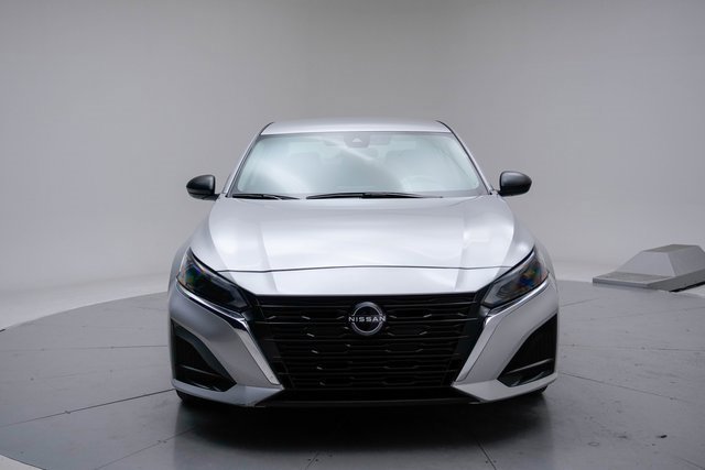 Used 2024 Nissan Altima 2.5 SV image 18