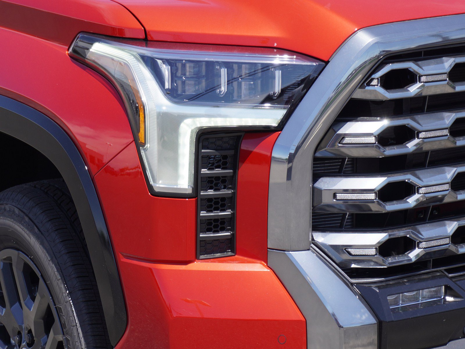 New 2026 Toyota Tundra Platinum AWD/4WD image 3