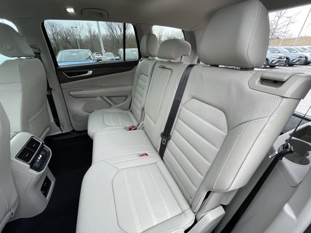 New 2025 Volkswagen Atlas SEL image 24