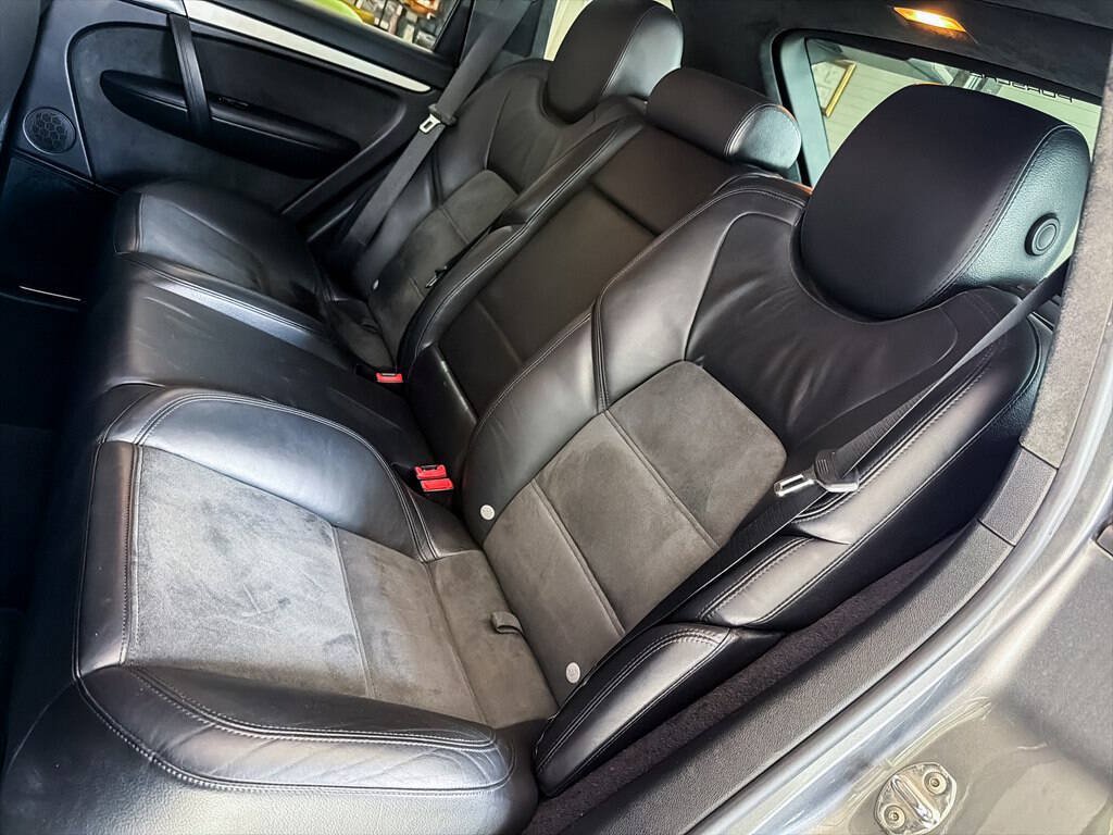 Used 2010 Porsche Cayenne GTS AWD/4WD image 21
