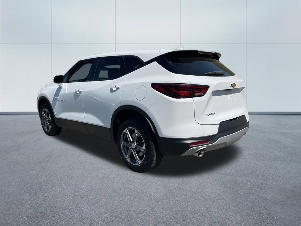 Used 2025 Chevrolet Blazer LT image 7