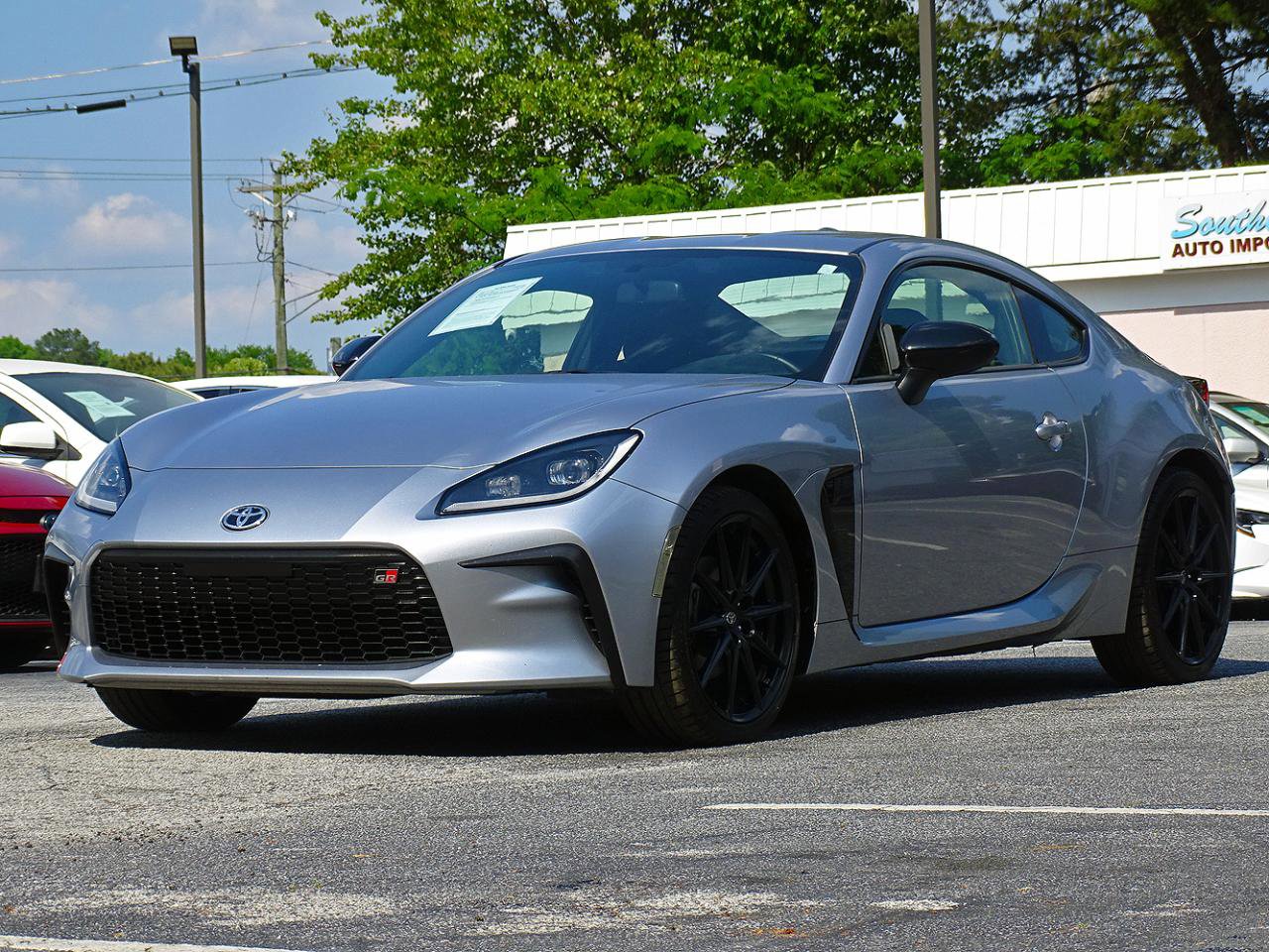 Used 2024 Toyota GR86 Premium RWD image 8