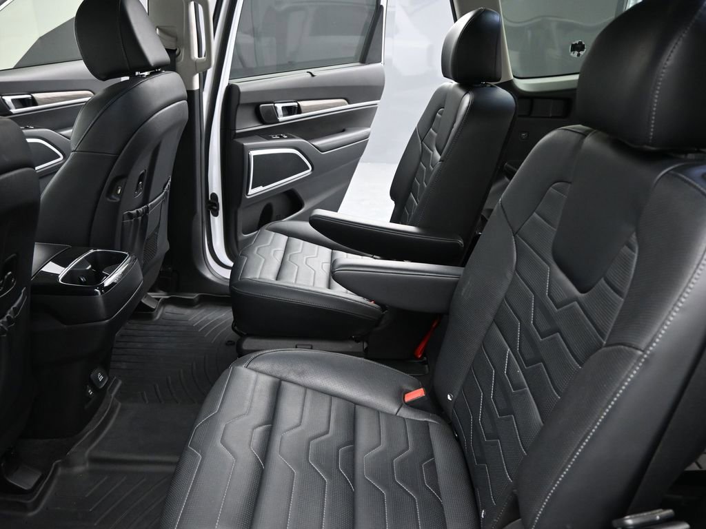 Used 2022 Kia Telluride SX w/ SX Prestige Package image 15