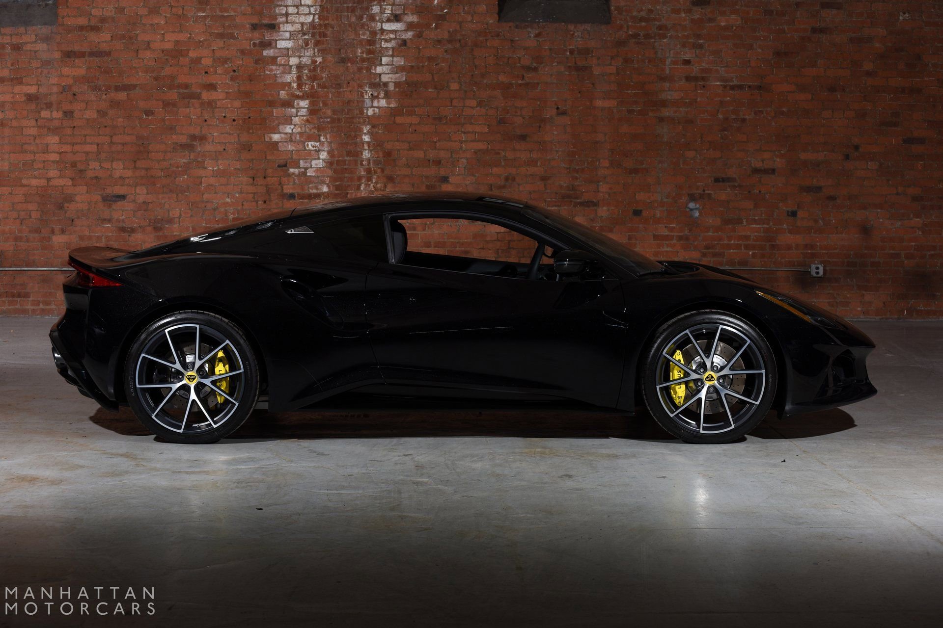 Used 2024 Lotus Emira First Edition image 4