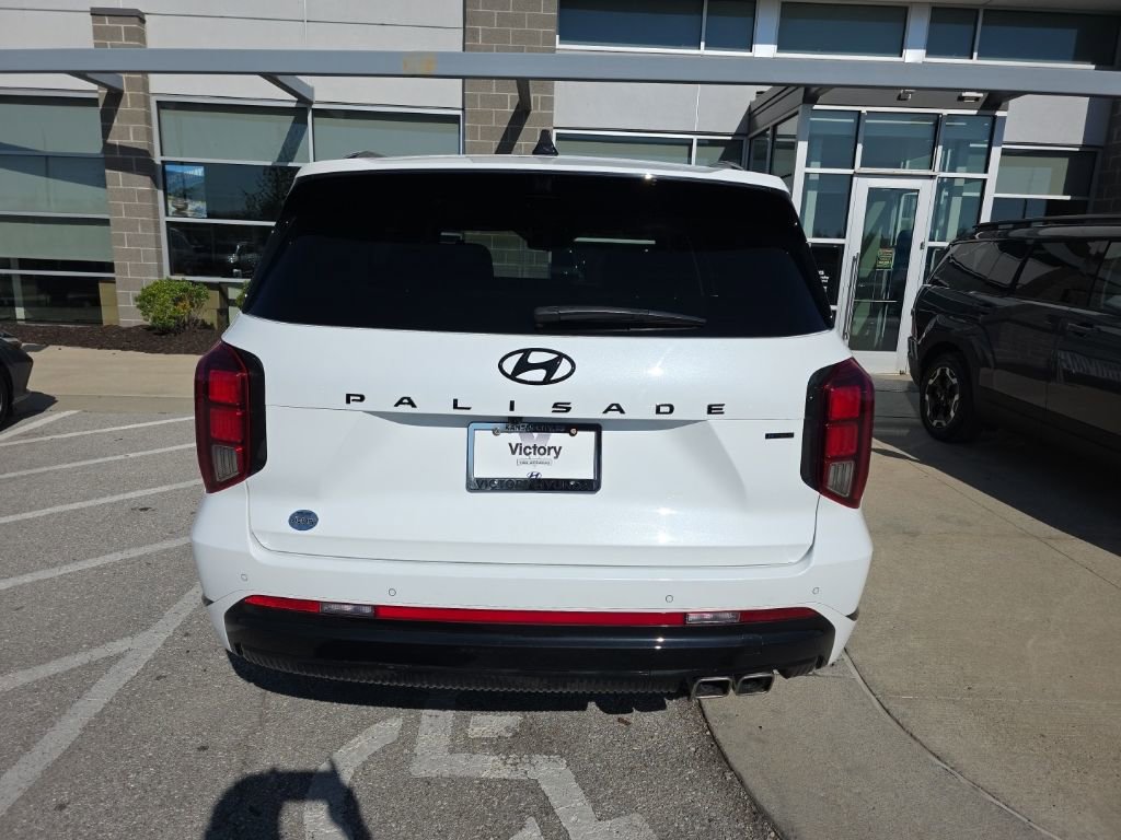 Used 2025 Hyundai Palisade Calligraphy image 4