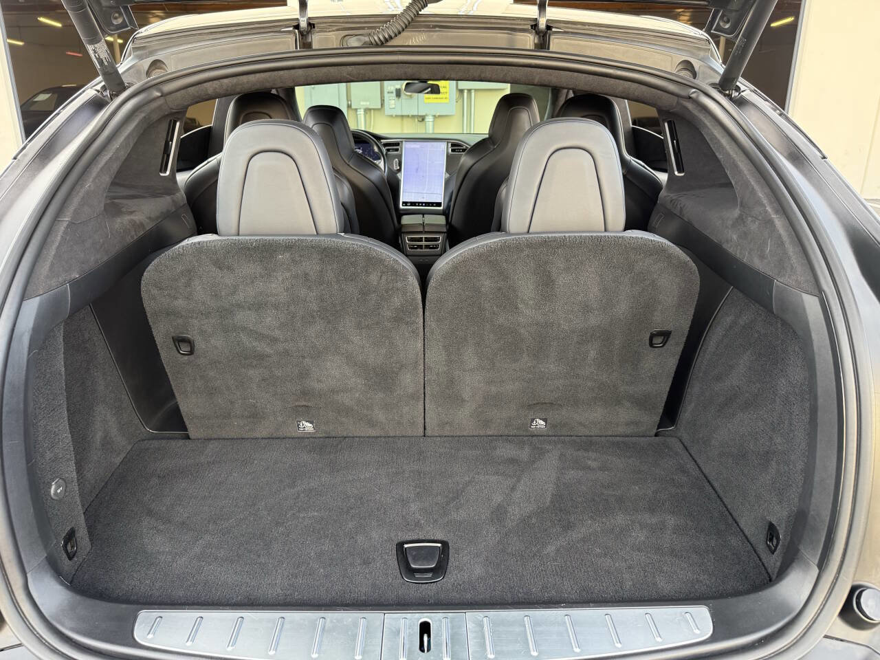 Used 2018 Tesla Model X P100D image 28