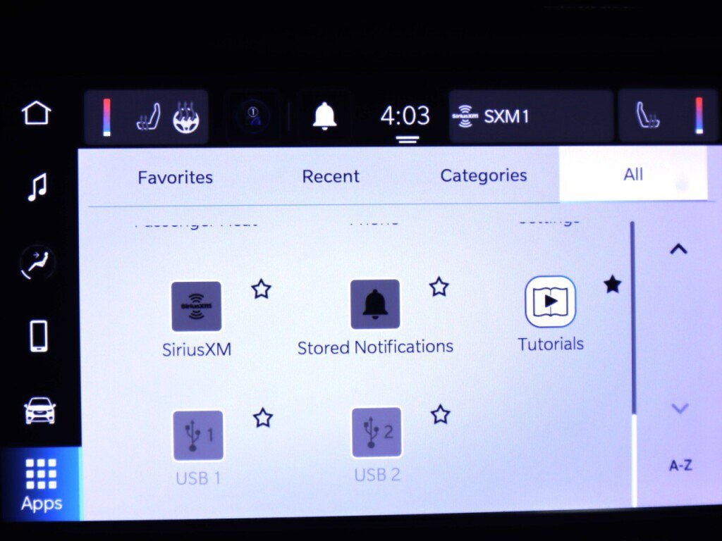 Used 2022 Chrysler Voyager LX image 22