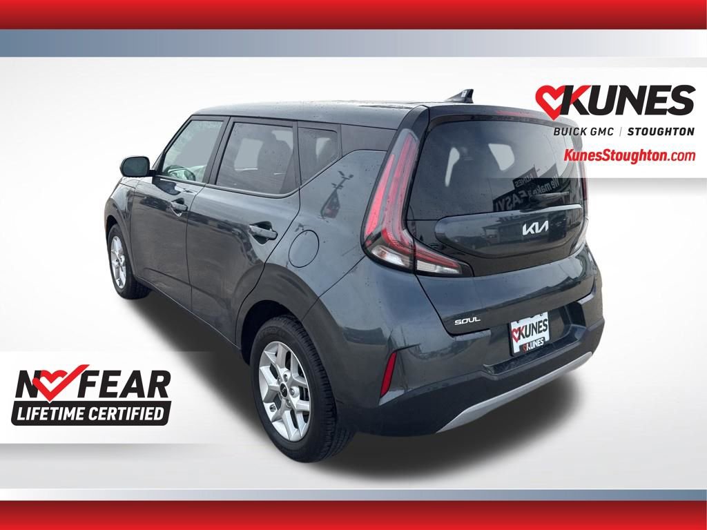 Used 2025 Kia Soul LX w/ LX Technology Package image 9