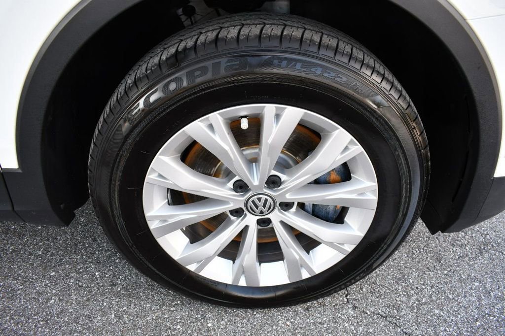 Used 2018 Volkswagen Tiguan S image 38