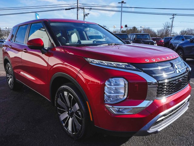 New 2026 Mitsubishi Outlander SE image 3