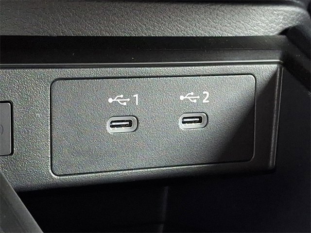 New 2026 Nissan Kicks SR w/ Cold Weather Package image 17