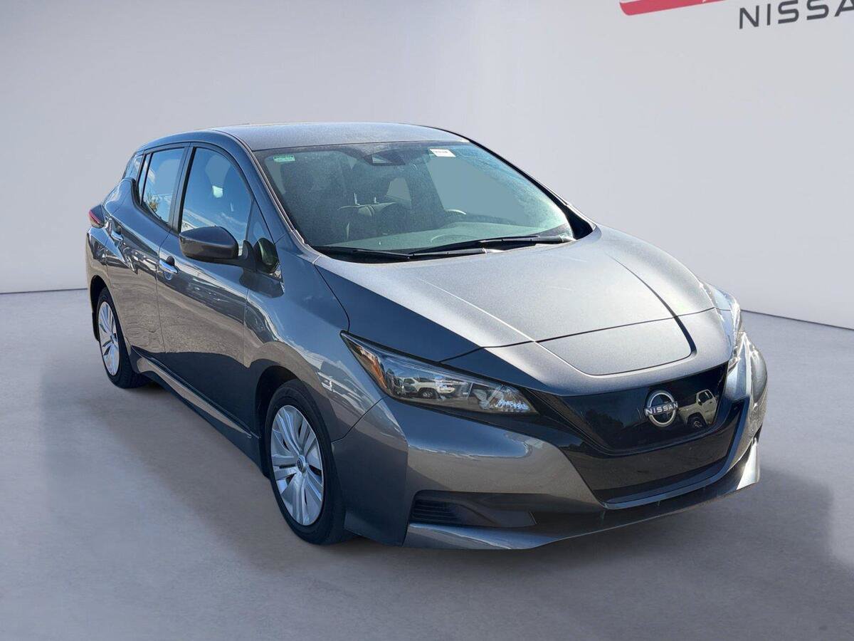 Used 2025 Nissan Leaf S FWD image 7