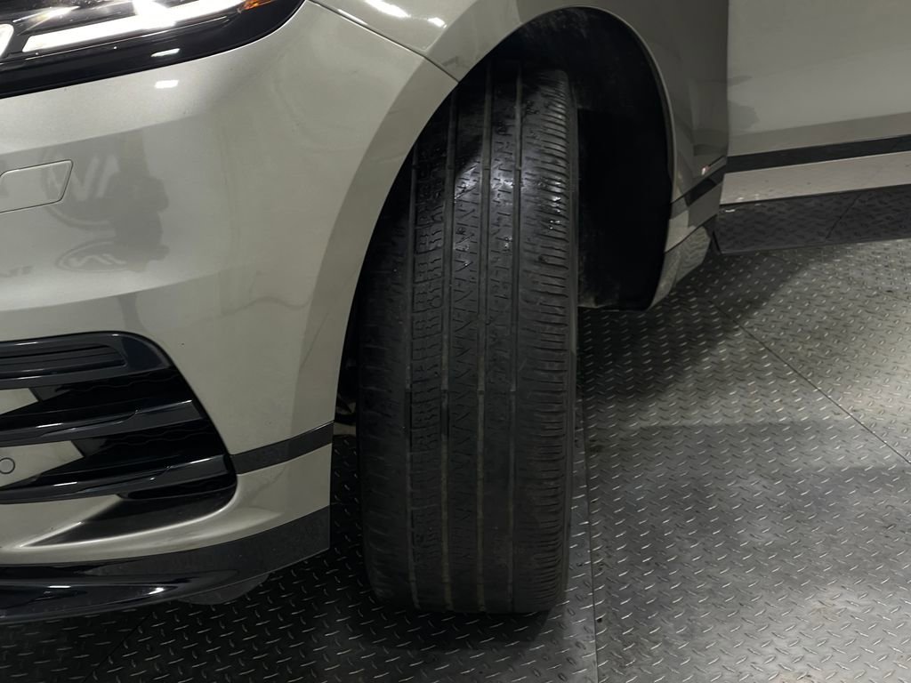 Used 2020 Land Rover Range Rover Velar R-Dynamic S image 38