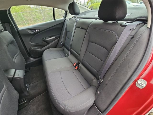Used 2017 Chevrolet Cruze LT w/ Convenience Package FWD image 23