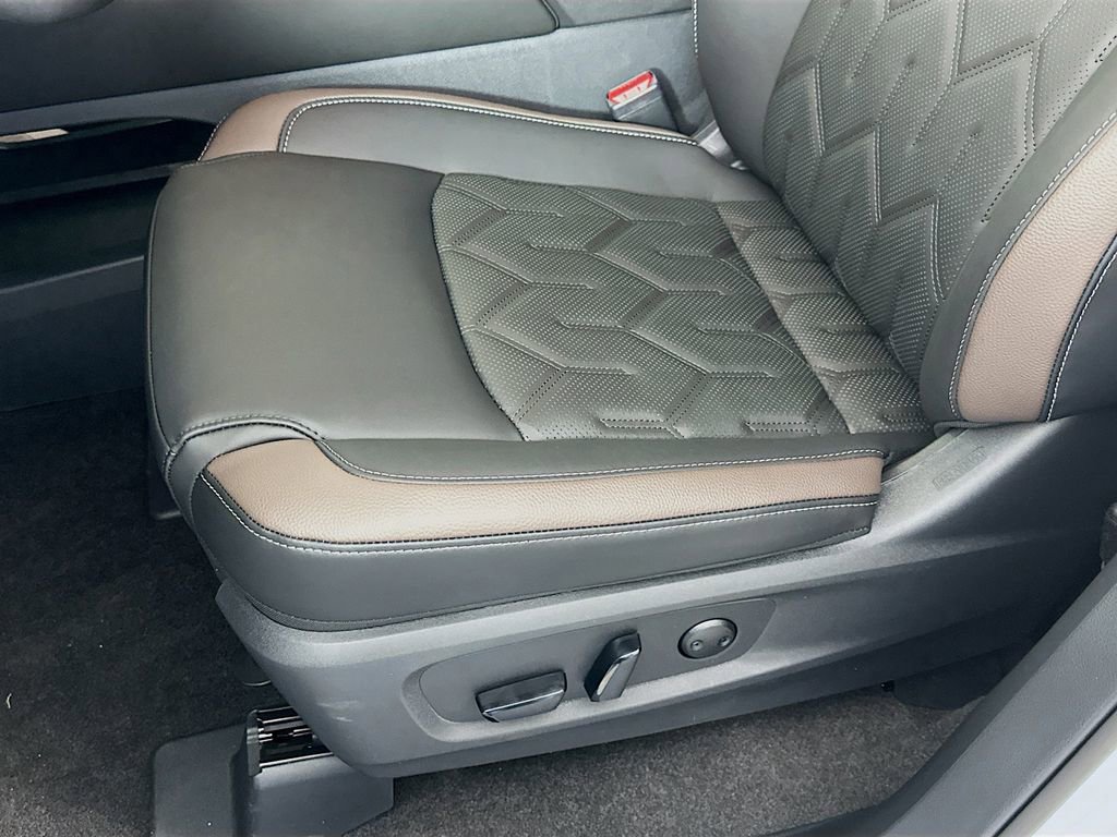 New 2026 Nissan Pathfinder Platinum image 25