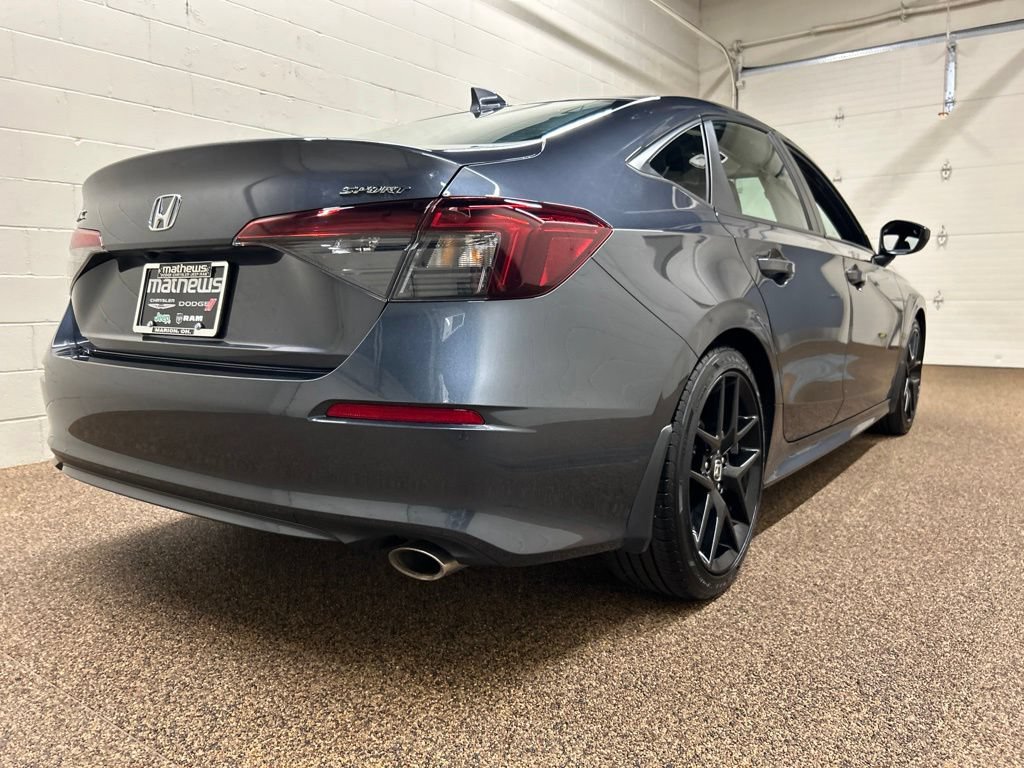Used 2025 Honda Civic Sport image 2
