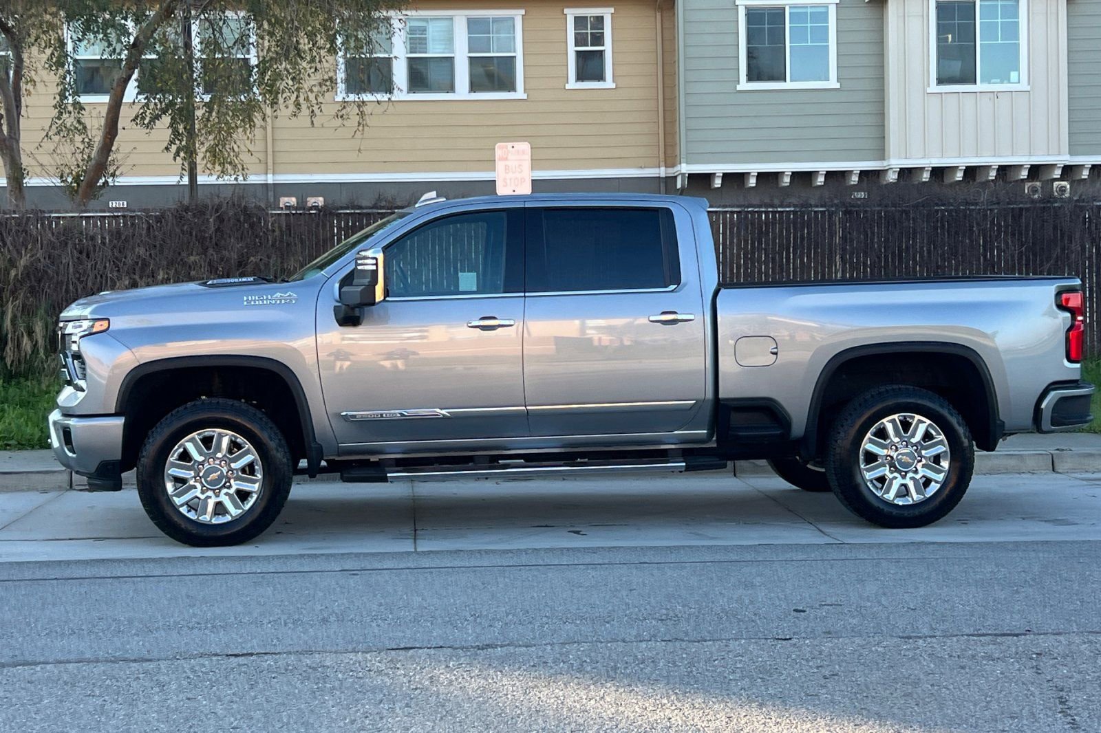 Used 2025 Chevrolet Silverado 2500 High Country w/ High Country Premium Package image 7