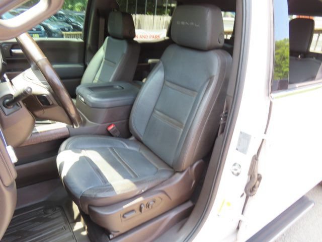 Used 2019 GMC Sierra 1500 Denali w/ Denali Ultimate Package AWD/4WD image 24