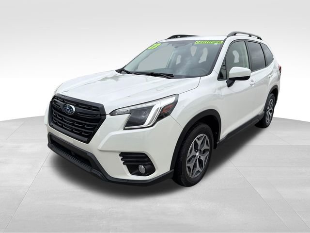 Used 2023 Subaru Forester Premium image 3