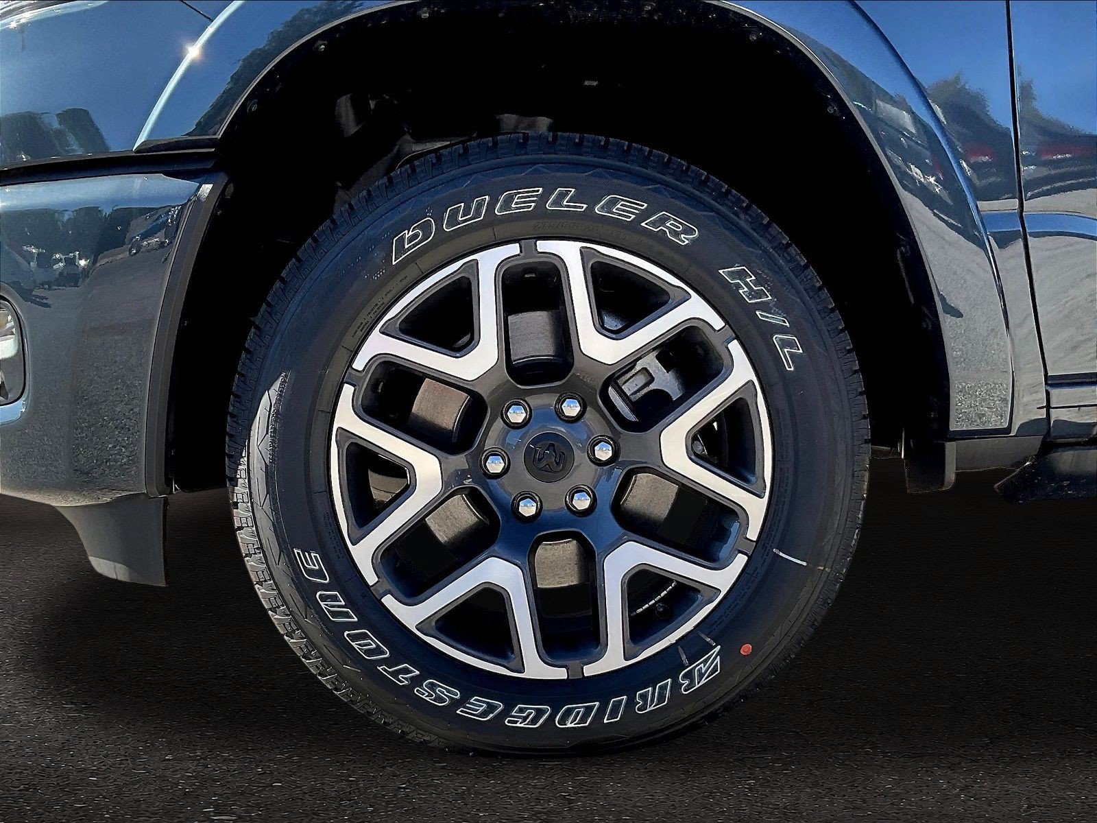 New 2026 RAM 1500 Laramie AWD/4WD image 12