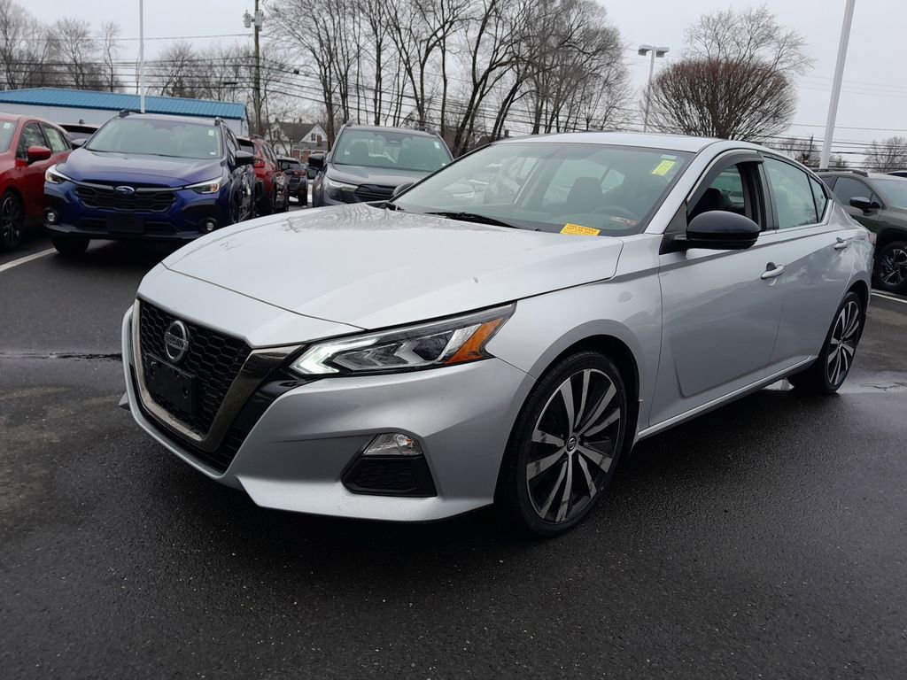 Used 2019 Nissan Altima 2.5 SR w/ SR Premium Package image 3