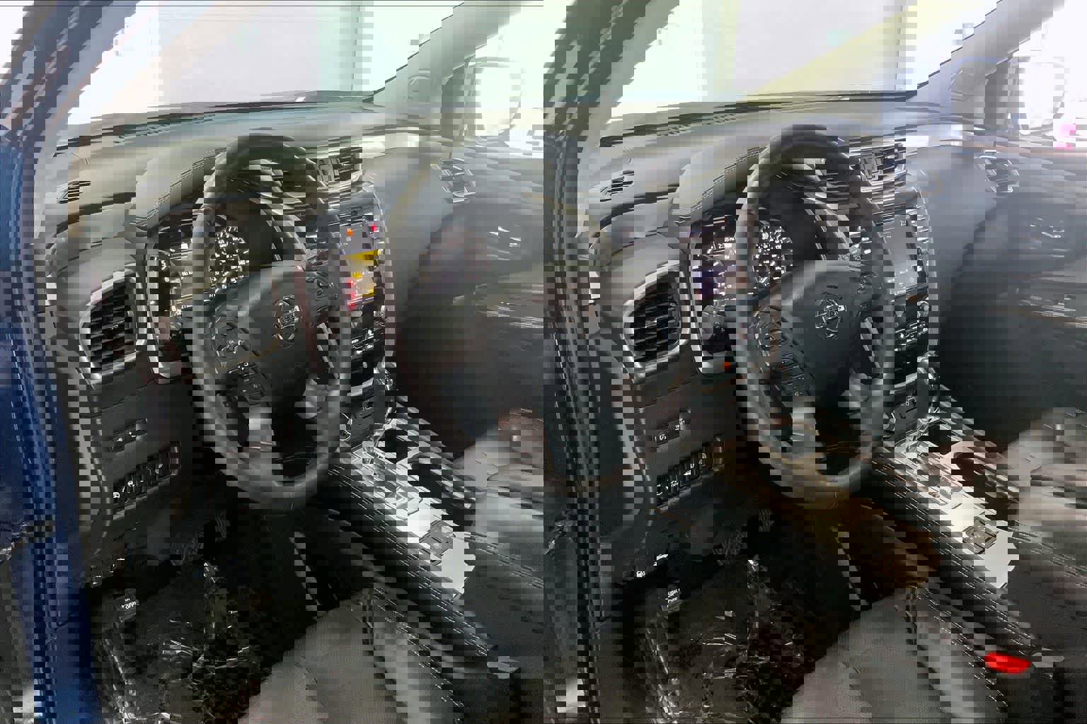 Used 2022 Nissan Murano SL w/ Cargo Package image 2