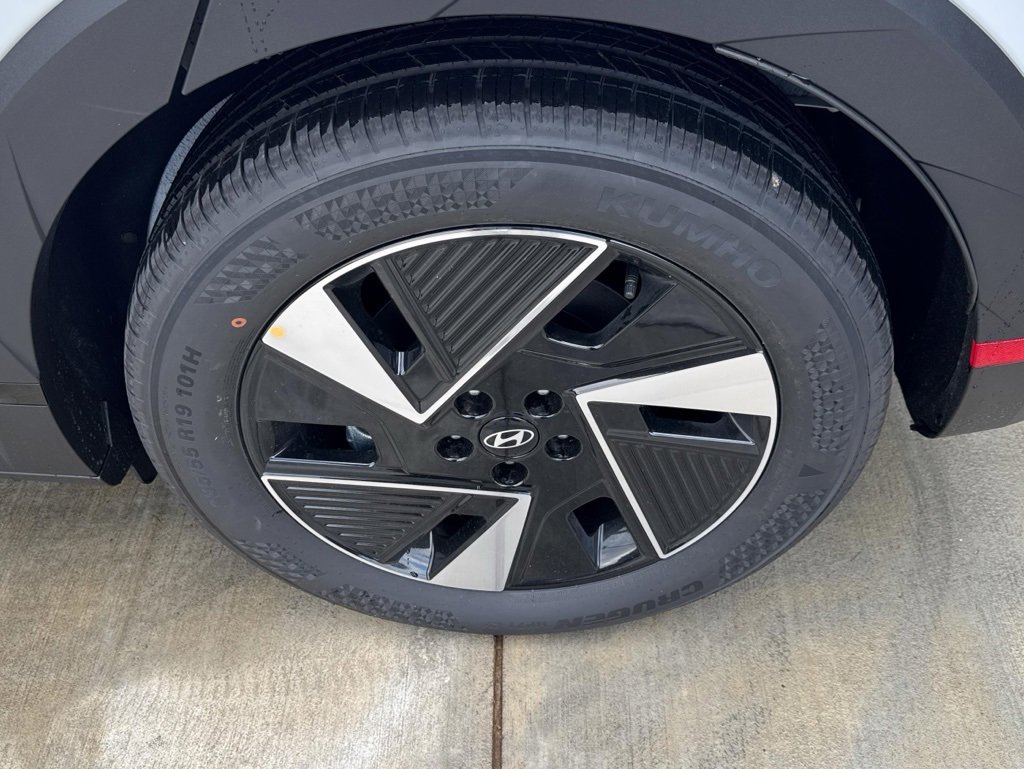 New 2026 Hyundai Ioniq 5 SEL image 17