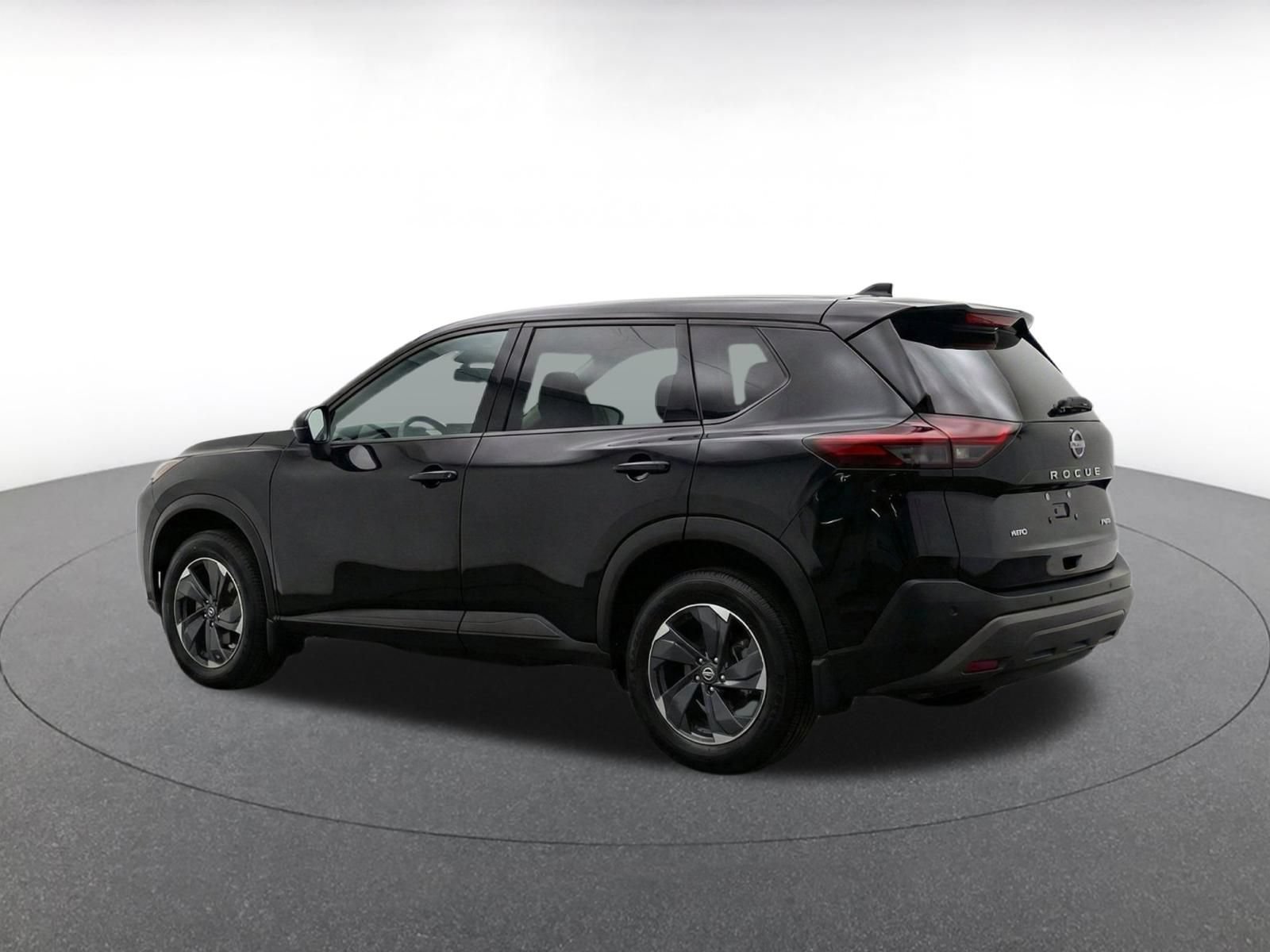 Used 2025 Nissan Rogue SV AWD/4WD image 7