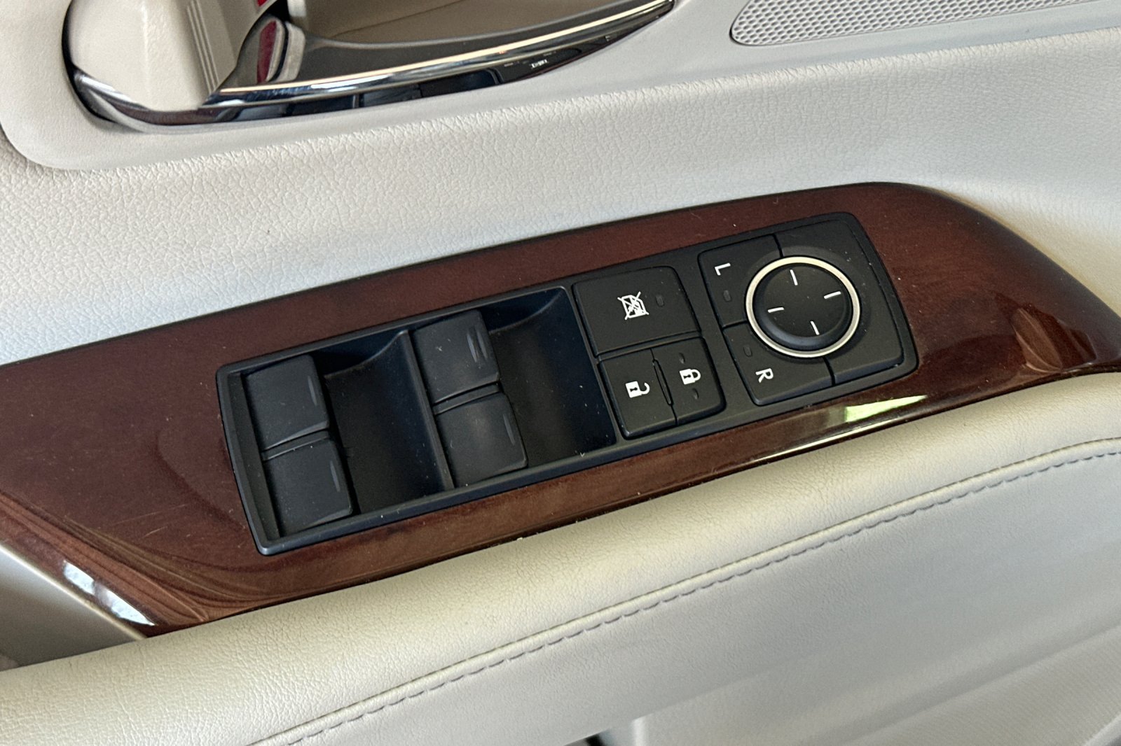 Used 2010 Lexus RX 350 AWD w/ Premium Pkg image 14