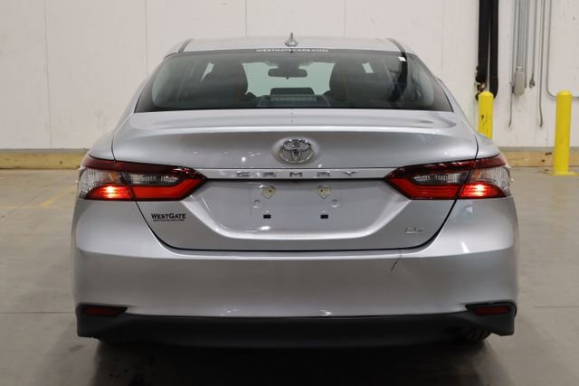 Used 2022 Toyota Camry LE image 4