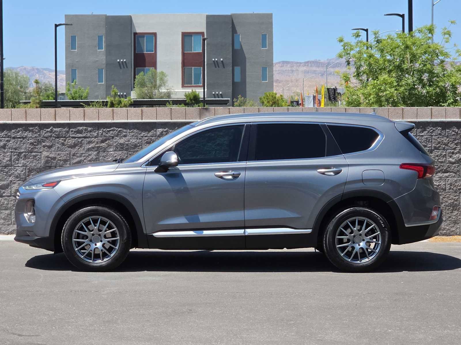 Used 2019 Hyundai Santa Fe AWD image 6