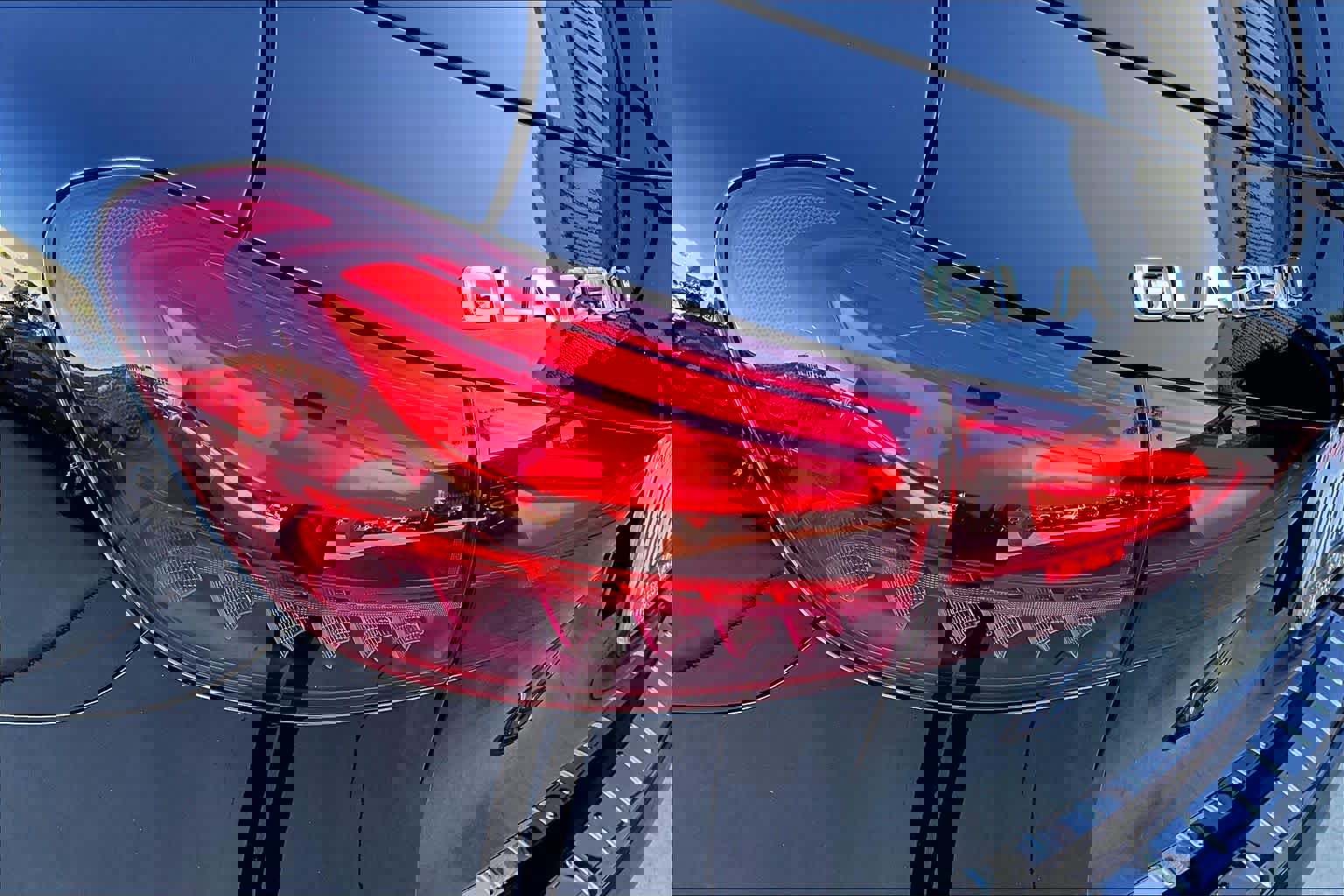 Used 2025 Mercedes-Benz GLA 250 image 28