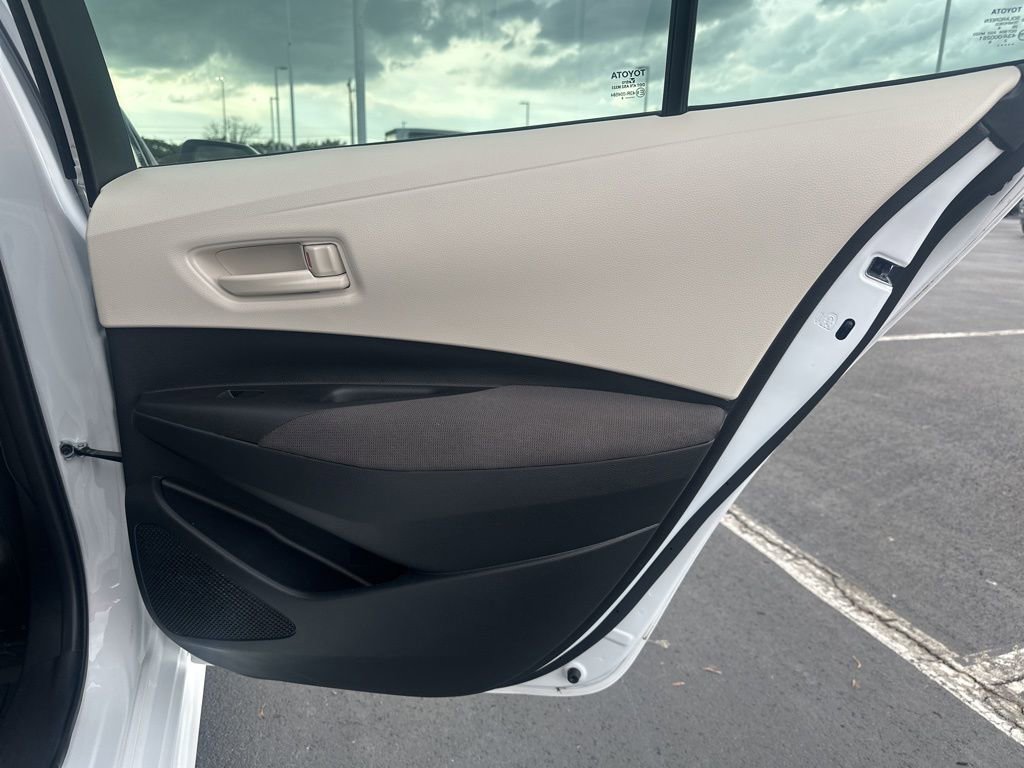 Certified 2025 Toyota Corolla LE image 11