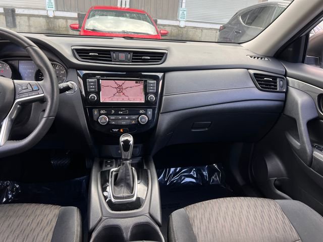 Used 2019 Nissan Rogue SV w/ Premium Package image 15