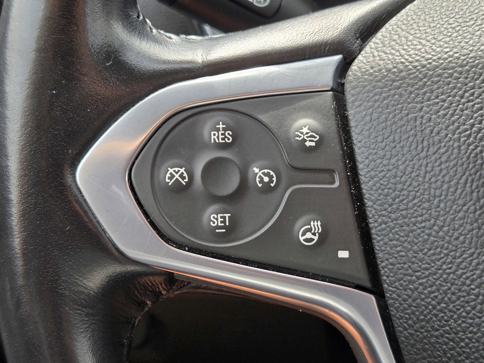 Used 2021 Chevrolet Traverse RS w/ LPO, Floor Liner Package image 26