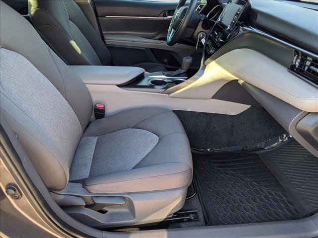 Used 2021 Toyota Camry LE FWD image 19