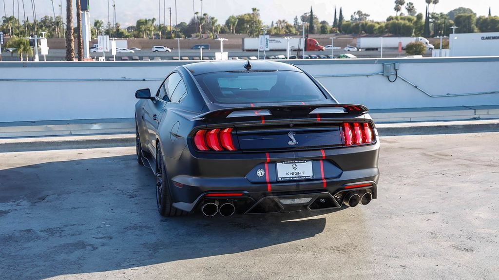 Used 2021 Ford Mustang Shelby GT500 w/ Technology Package RWD image 7
