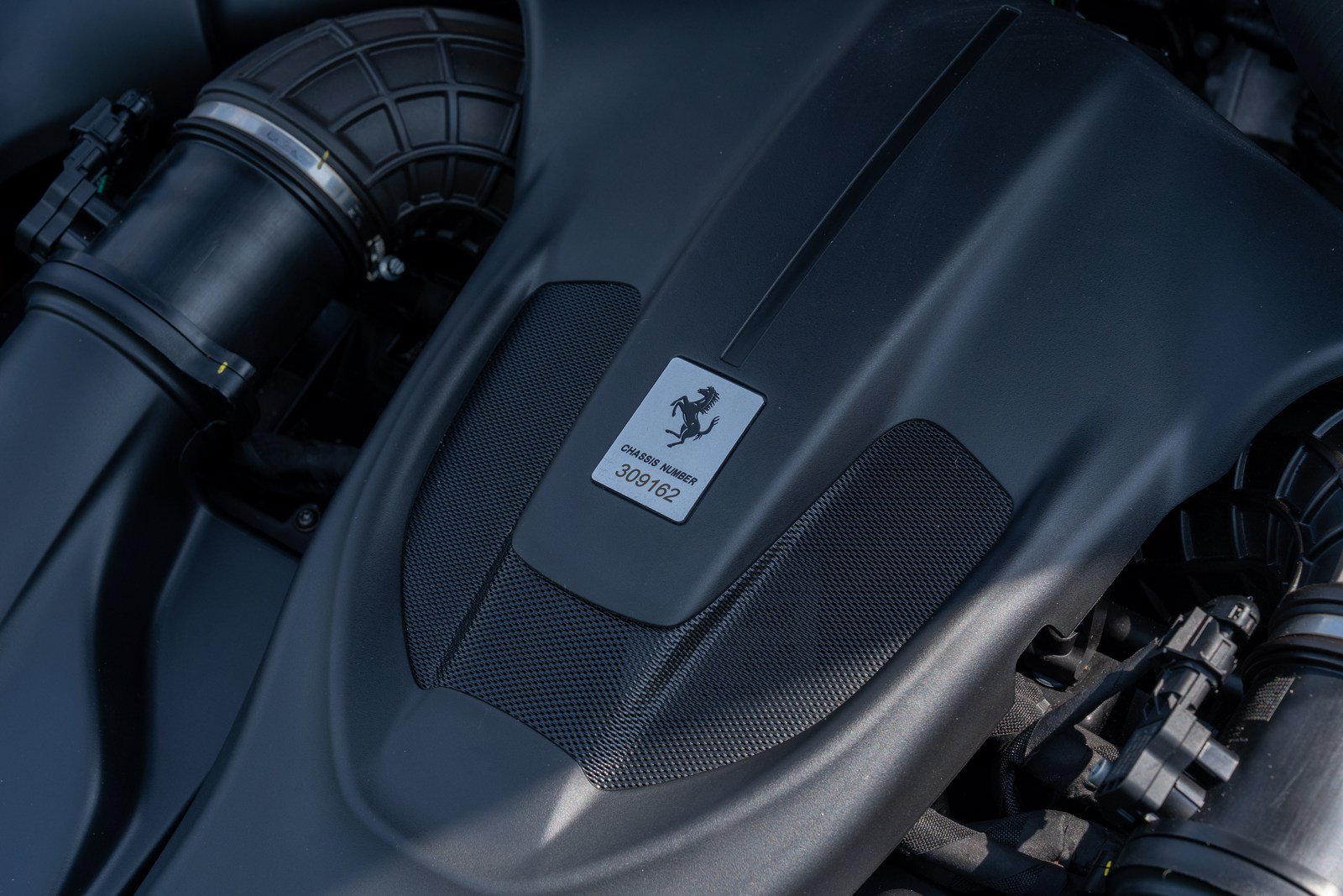 Used 2024 Ferrari Roma Spider RWD image 23
