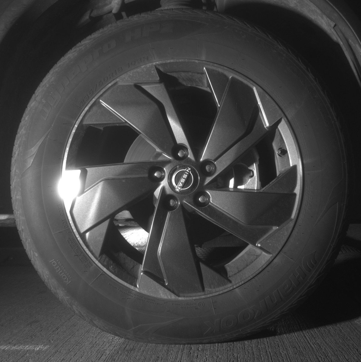 Used 2025 Nissan Rogue SV image 13