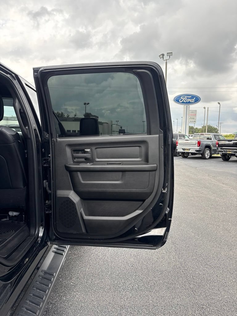 Used 2025 RAM 3500 Tradesman w/ Chrome Appearance Group AWD/4WD image 29