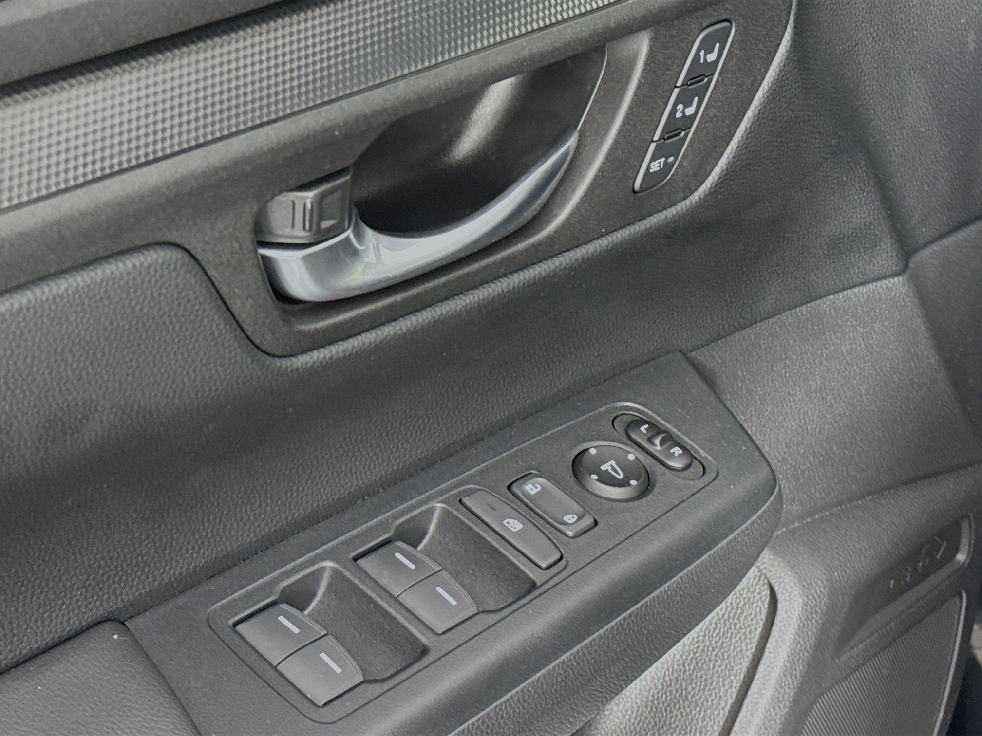 Certified 2025 Honda CR-V Sport-L image 17