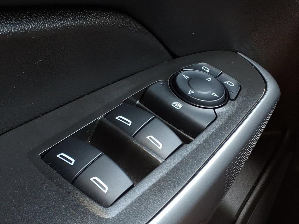 Used 2025 Chevrolet Trax LS w/ LS Convenience Package FWD image 18