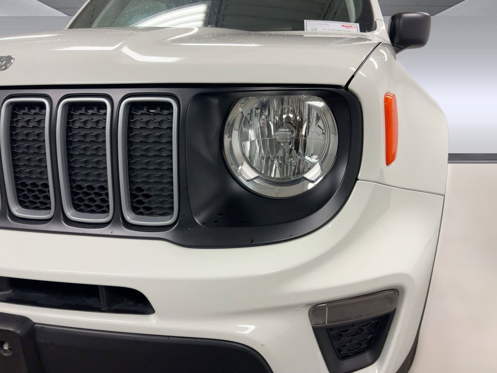 Used 2023 Jeep Renegade Latitude image 11