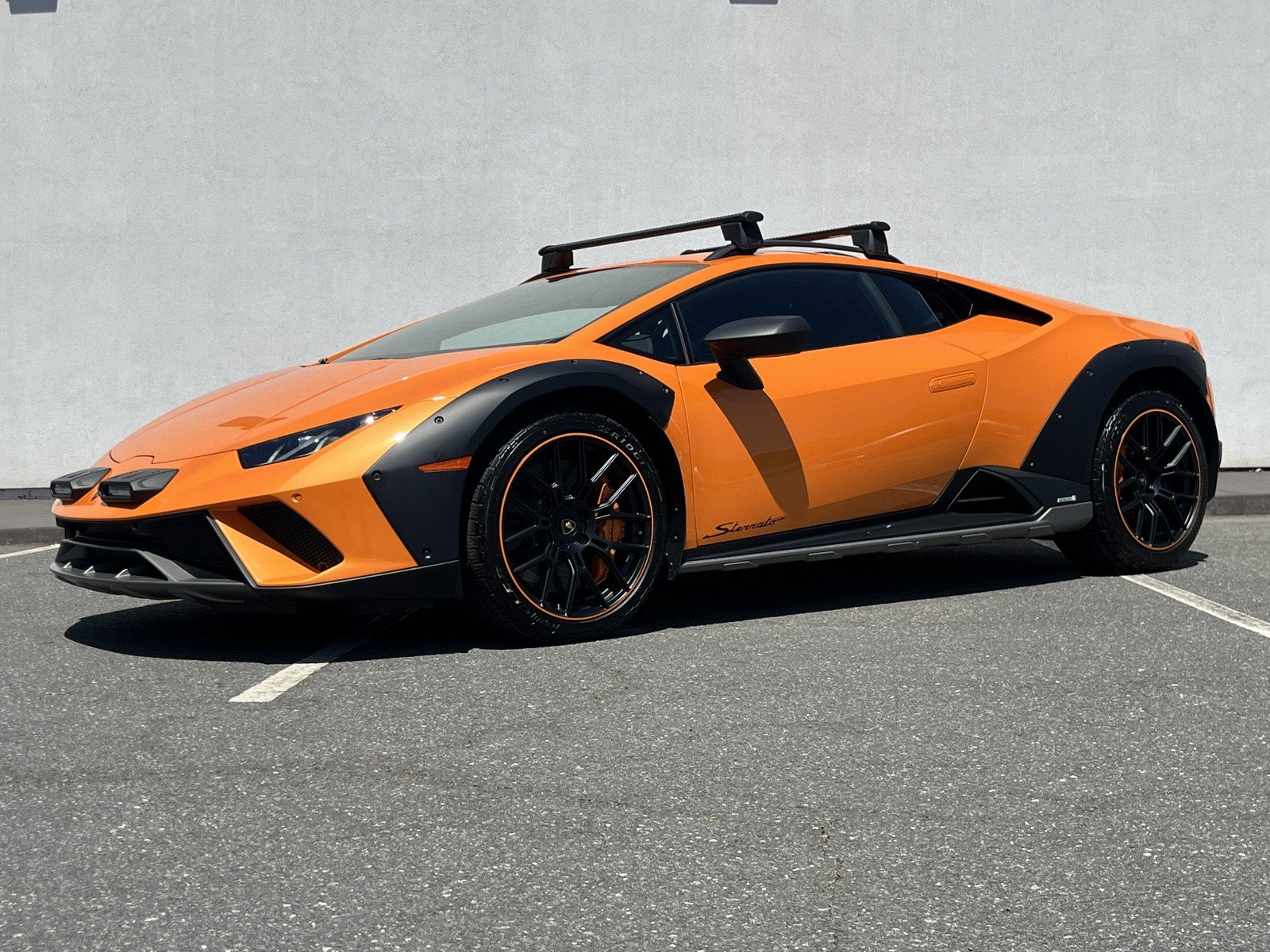 Used 2024 Lamborghini Huracan Sterrato image 18