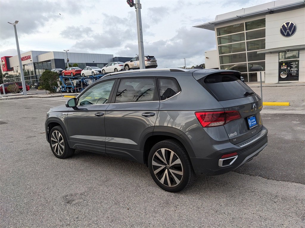 Certified 2023 Volkswagen Taos SE w/ Panoramic Sunroof Package image 4