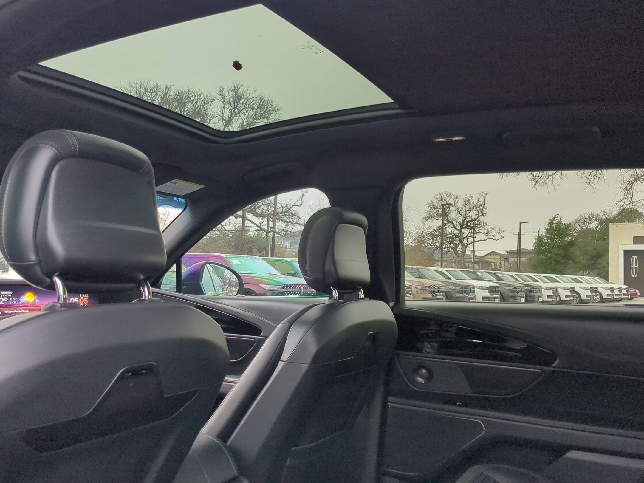 Used 2024 Lincoln Nautilus Reserve w/ Equipment Group 202A image 21