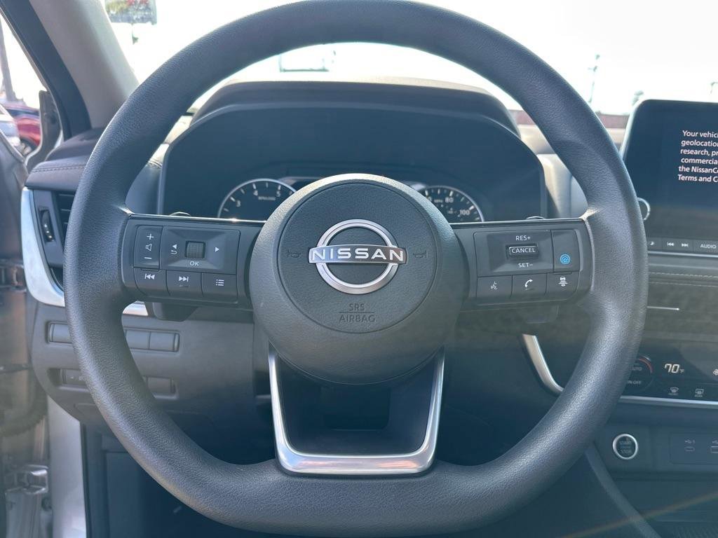 Used 2023 Nissan Rogue SV AWD/4WD image 12
